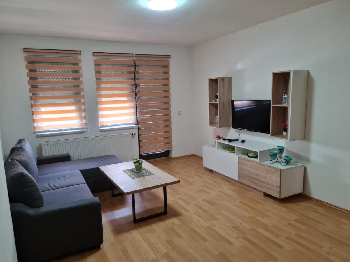 Apartmani Sk Brčko Exteriör bild